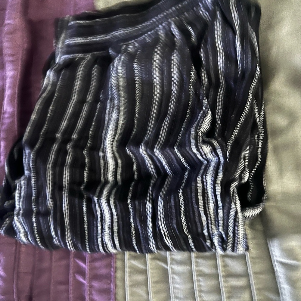 Jessica Simpson Monochrome Striped Design- Women’s XL - Picture 3 of 3